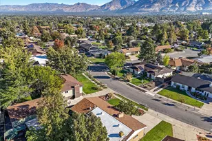 7138 S Chris Ln E, Cottonwood Heights, UT 84121 - Photo 30