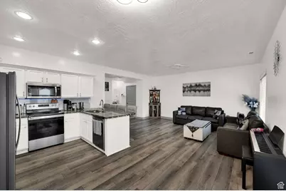 7187 S 420 E, Midvale, UT 84047 - Photo 10