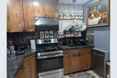 453 S Post St W, Salt Lake City, UT 84104 - Photo 2