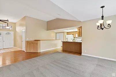 5522 S 600 E, Washington Terrace, UT 84405 - Photo 4