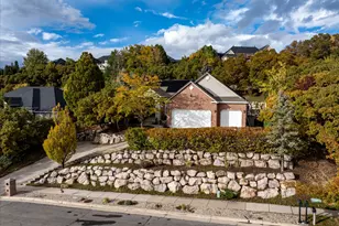 2011 Dan Dr E, Layton, UT 84040 - Photo 2