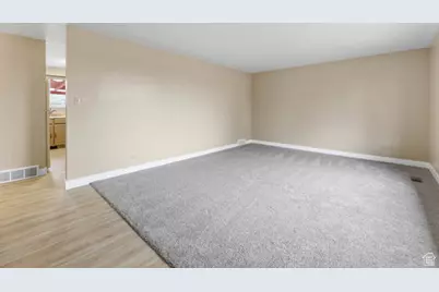 349 Belaire Cir, Grantsville, UT 84029 - Photo 6