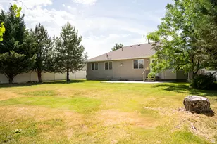 2104 W 2200 S, Syracuse, UT 84075 - Photo 32