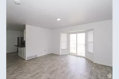 635 E Wildrose Dr N, Grantsville, UT 84029 - Photo 10