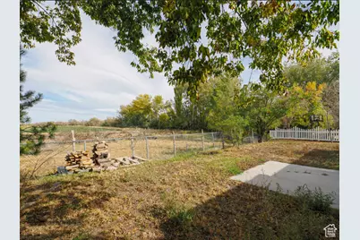 635 E Wildrose Dr N, Grantsville, UT 84029 - Photo 6