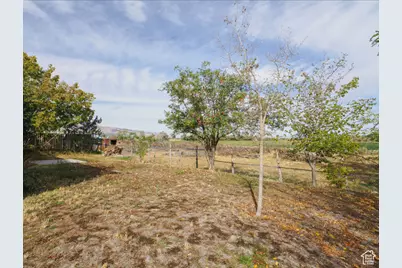 635 E Wildrose Dr N, Grantsville, UT 84029 - Photo 32