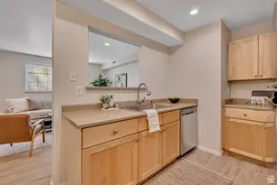 325 W 700 N, Salt Lake City, UT 84103 - Photo 8