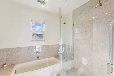 2382 Summerwood Dr, Layton, UT 84040 - Photo 28