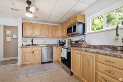 297 E 400 N, Logan, UT 84321 - Photo 8