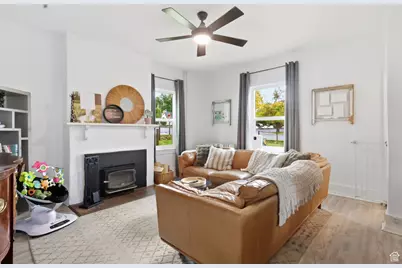 297 E 400 N, Logan, UT 84321 - Photo 2