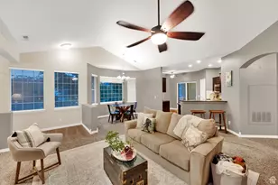 967 S Courtyard Ln E, Centerville, UT 84014 - Photo 6