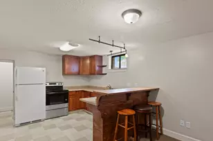 1056 E Elgin Ave, Salt Lake City, UT 84106 - Photo 14