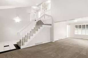 718 E 200 S, Bountiful, UT 84010 - Photo 2