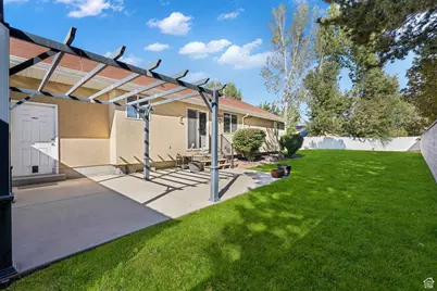 24 W Malstrom Ct, Murray, UT 84107 - Photo 4