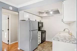 875 E Arrowhead Ln, Murray, UT 84107 - Photo 8