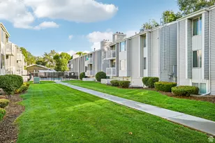 875 E Arrowhead Ln, Murray, UT 84107 - Photo 2