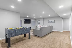 1606 W 200 N, Layton, UT 84041 - Photo 20