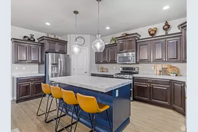 1606 W 200 N, Layton, UT 84041 - Photo 10