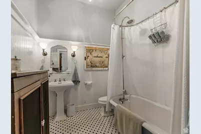 252 N 400 E, Centerville, UT 84014 - Photo 78