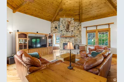 252 N 400 E, Centerville, UT 84014 - Photo 24