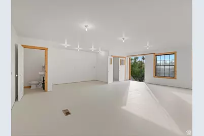 252 N 400 E, Centerville, UT 84014 - Photo 80