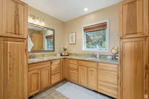 8504 S Kings Hill Dr, Cottonwood Heights, UT 84121 - Photo 30