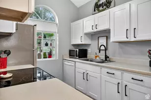 345 N 2450 E, Saint George, UT 84790 - Photo 12