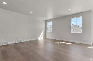 6754 N Desert Crk, Eagle Mountain, UT 84005 - Photo 10