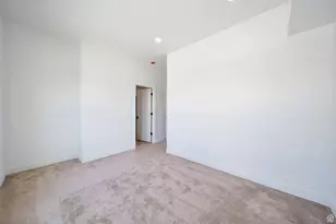 4380 S 900 E, Millcreek, UT 84124 - Photo 10