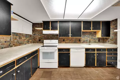 1801 W 7600 S #C201, West Jordan, UT 84084 - Photo 16