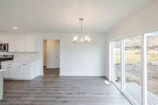 2699 N Blue Dawn Ln, Saratoga Springs, UT 84045 - Photo 8