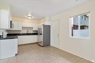 947 Canyon Rd S, Ogden, UT 84404 - Photo 8