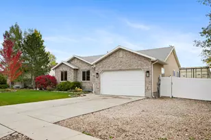 694 E 260 S, Midway, UT 84049 - Photo 2
