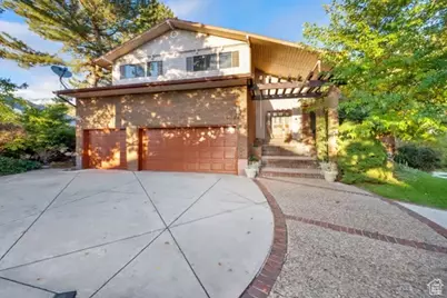 4612 N Bristol Cir. E, Provo, UT 84604 - Photo 2