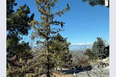 4612 N Bristol Cir. E, Provo, UT 84604 - Photo 32