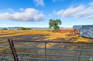 564 S Main St, Gunnison, UT 84634 - Photo 30