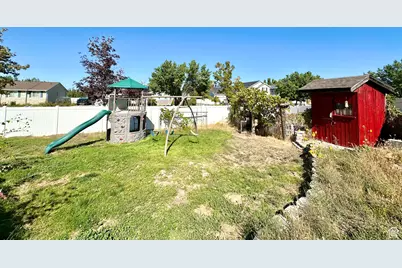1046 N Cedarwood Blvd N, Tooele, UT 84074 - Photo 20