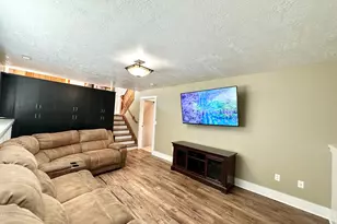 1046 N Cedarwood Blvd N, Tooele, UT 84074 - Photo 6