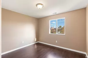 7069 W Cottage Point Dr, West Jordan, UT 84081 - Photo 12