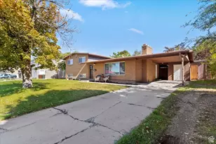 698 N Brook Ave E, Tooele, UT 84074 - Photo 2