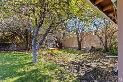 698 N Brook Ave E, Tooele, UT 84074 - Photo 30