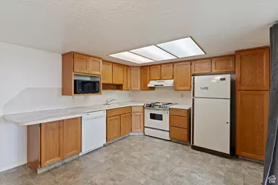 3652 W 4625 S, Roy, UT 84067 - Photo 8