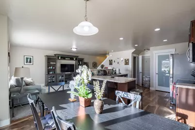 757 W Gallant Dr, Bluffdale, UT 84065 - Photo 8