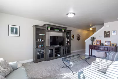 757 W Gallant Dr, Bluffdale, UT 84065 - Photo 4