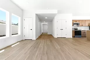 731 S Harrison Dr, Springville, UT 84663 - Photo 14