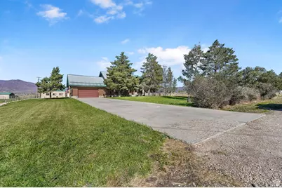 1760 W 3000 S, Daniel, UT 84032 - Photo 2