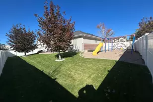 95 W 2400 N, Layton, UT 84041 - Photo 2