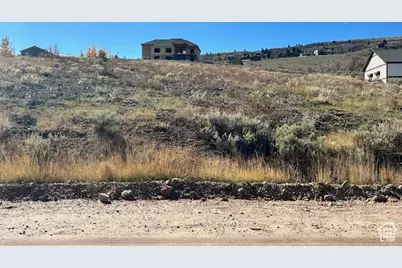 564 W Elderberry Cir #6, Garden City, UT 84028 - Photo 2