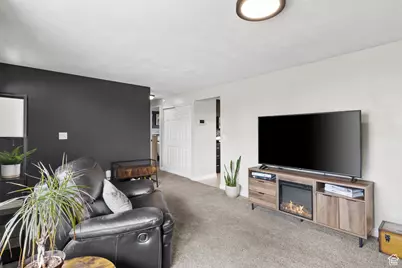 5326 S 2675 W, Roy, UT 84067 - Photo 4