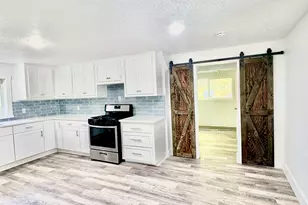 295 S Main St, Providence, UT 84332 - Photo 6